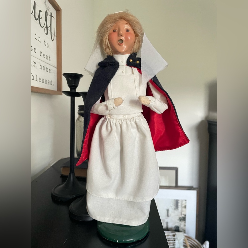 Byers Choice 2003 American Red Cross Nurse Caroler